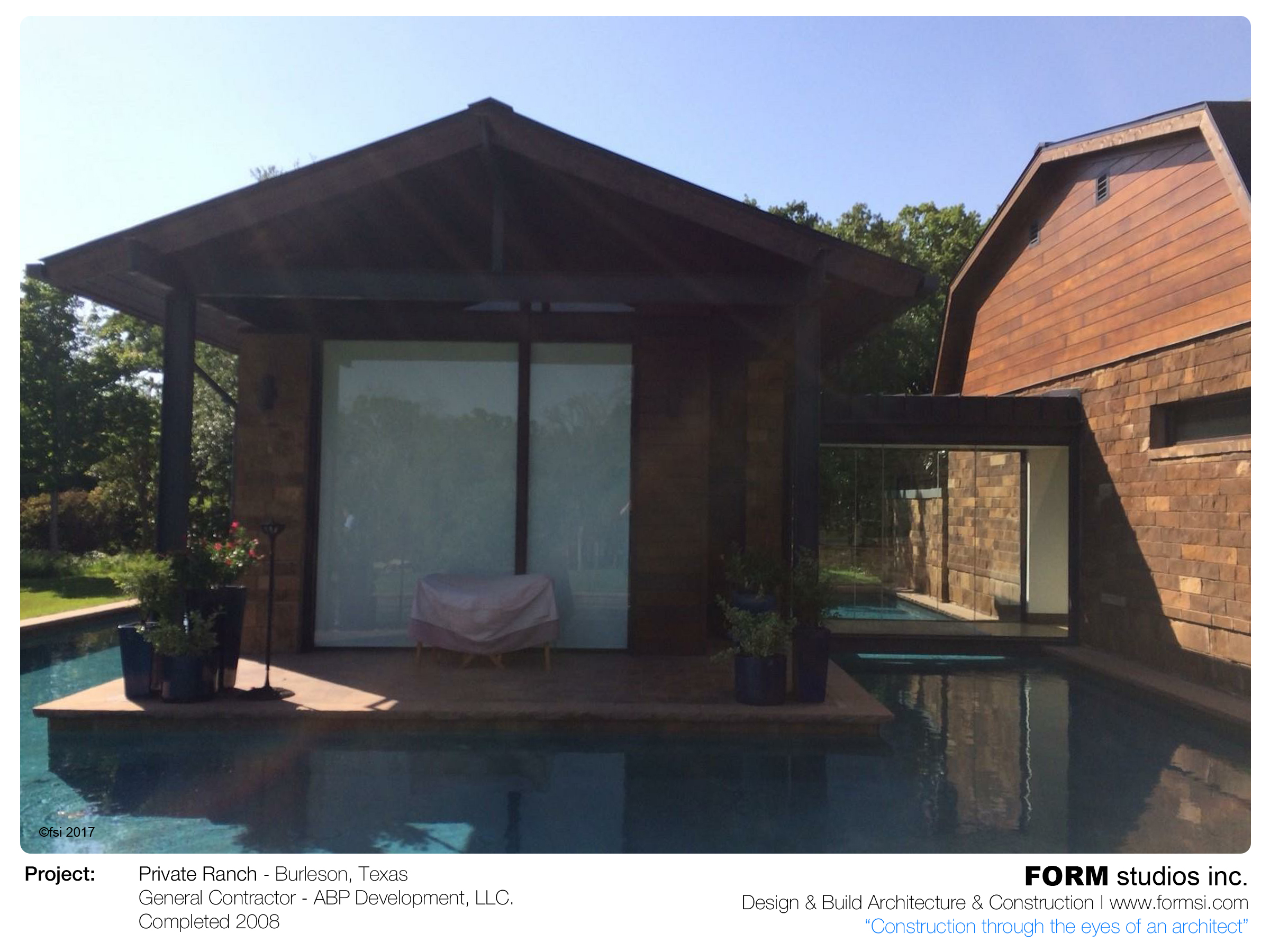 MASTER BEDROOM IN POOL